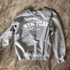 Brandy Melville pullover